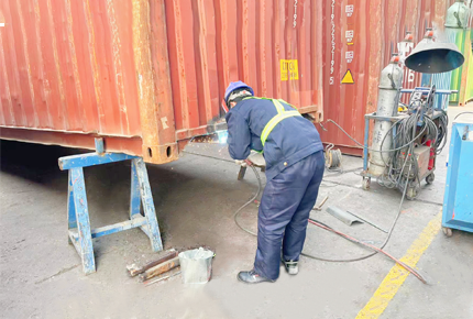 How to Repair a Damaged Container