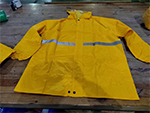 RAIN SUITS WITH HOOD VINYL --SIZE M -